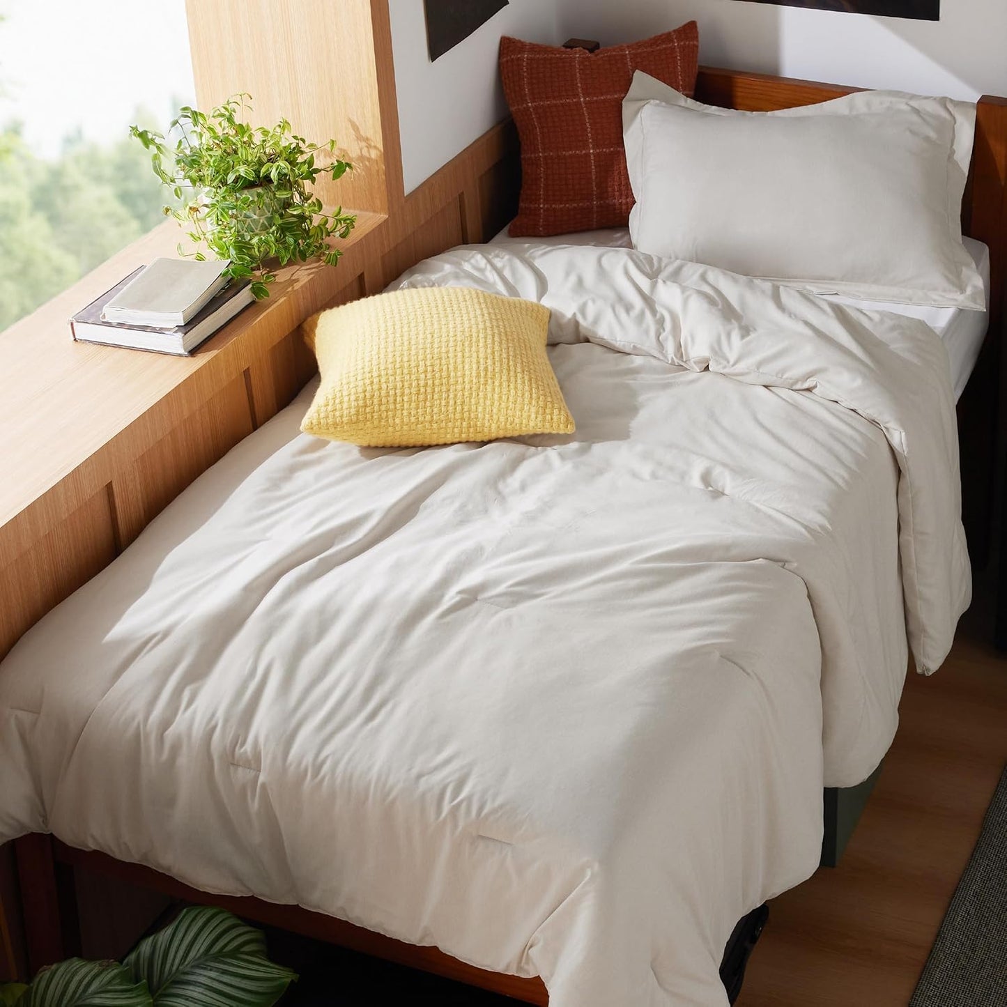 Bedsure Queen Comforter Set - Cooling and Warm Bed Set, Charcoal Black Reversible Bedding for All Season, 3 Pieces, 1 Queen Size Comforter (88"x88") and 2 Pillow Cases(20"x26")