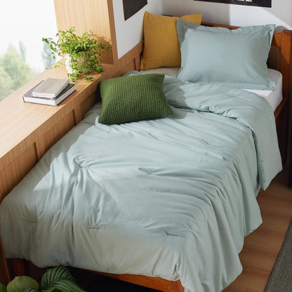 Bedsure Queen Comforter Set - Cooling and Warm Bed Set, Charcoal Black Reversible Bedding for All Season, 3 Pieces, 1 Queen Size Comforter (88"x88") and 2 Pillow Cases(20"x26")