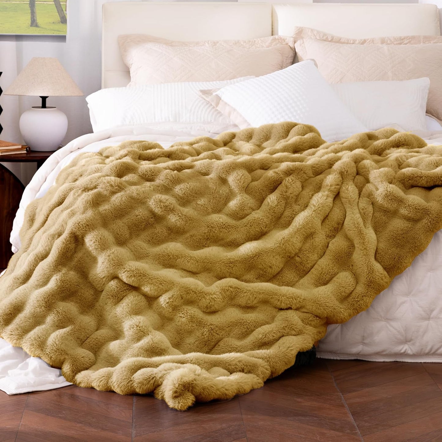 Ultra Soft Cozy Faux Fur Throw Blanket, Fuzzy Plush Thick Bubble Blanket, Luxury Fluffy Blanket for Couch, Sofa, Bedroom, and Living Room, 50x60 Inches, Cream White